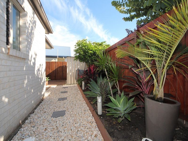 10 Biggera Court, Sandstone Point QLD 4511