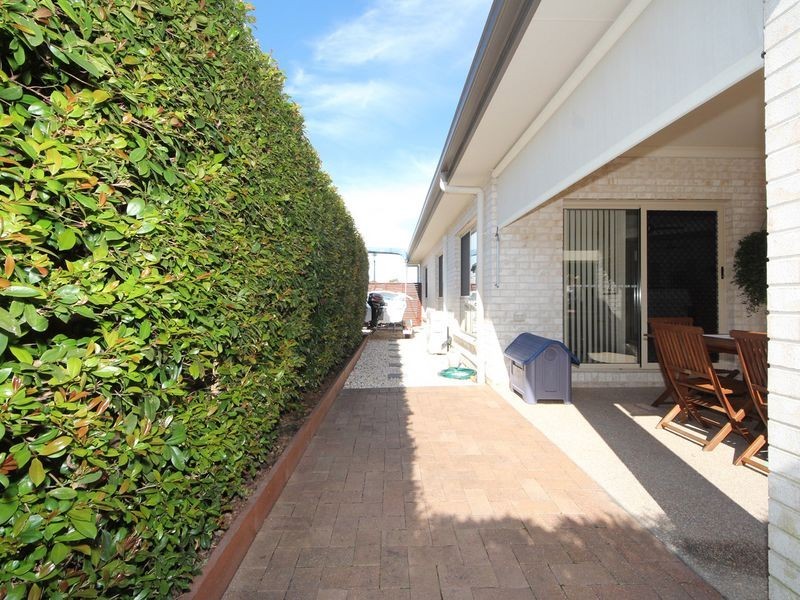 10 Biggera Court, Sandstone Point QLD 4511