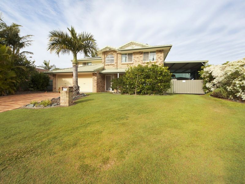 11 Kirk Place, Sandstone Point QLD 4511