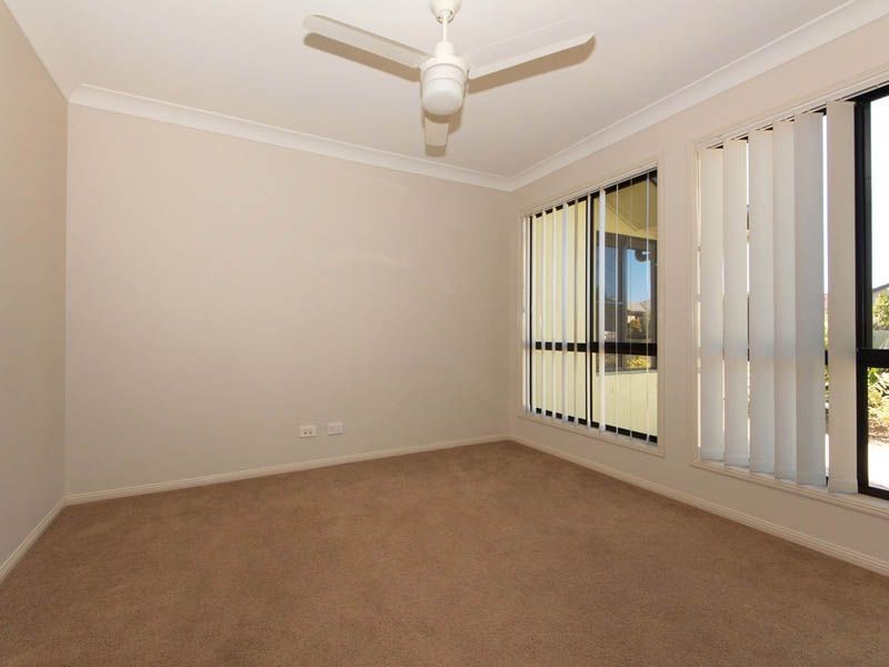 30 Reeders Street, Sandstone Point QLD 4511