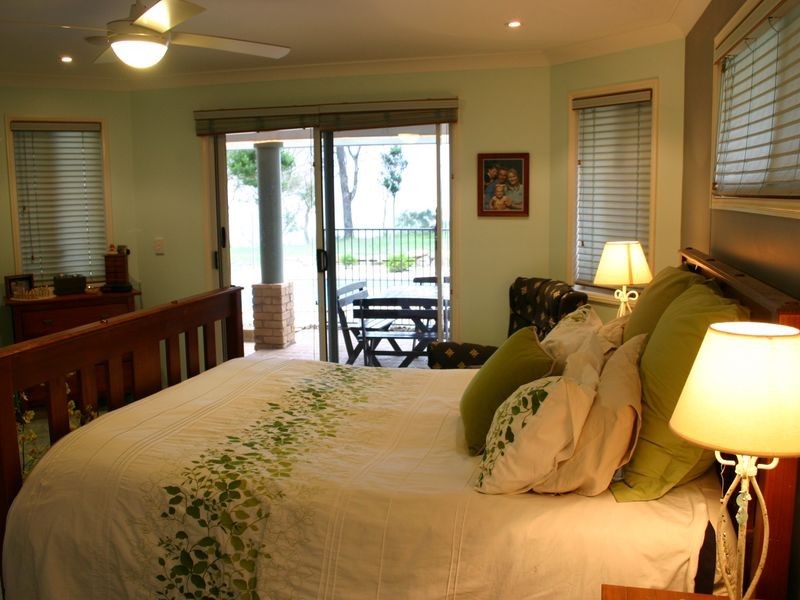 9 Avalon Street, Sandstone Point QLD 4511