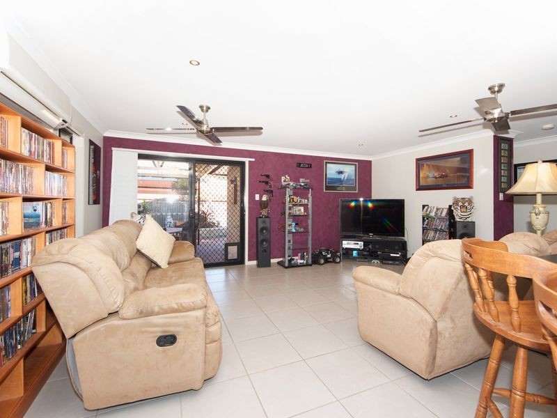 35 Corrimal Place, Sandstone Point QLD 4511