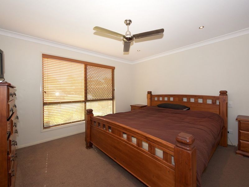 35 Corrimal Place, Sandstone Point QLD 4511
