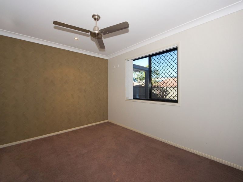 35 Corrimal Place, Sandstone Point QLD 4511