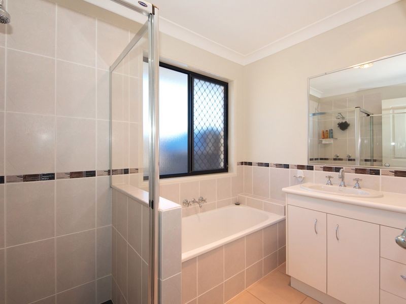 35 Corrimal Place, Sandstone Point QLD 4511