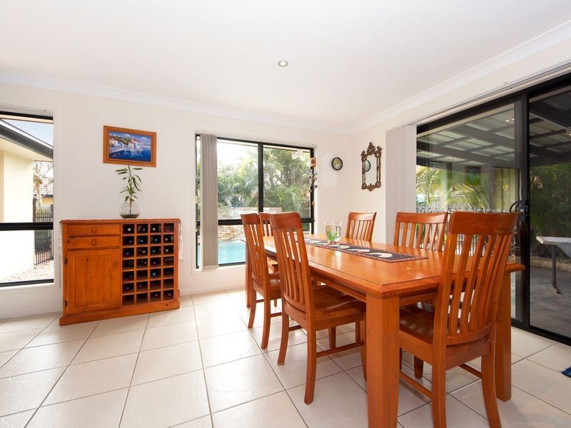 12 Reeders Street, Sandstone Point QLD 4511