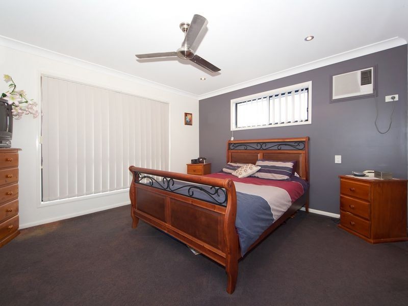 12 Reeders Street, Sandstone Point QLD 4511