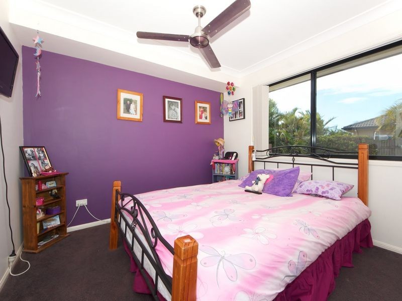 12 Reeders Street, Sandstone Point QLD 4511