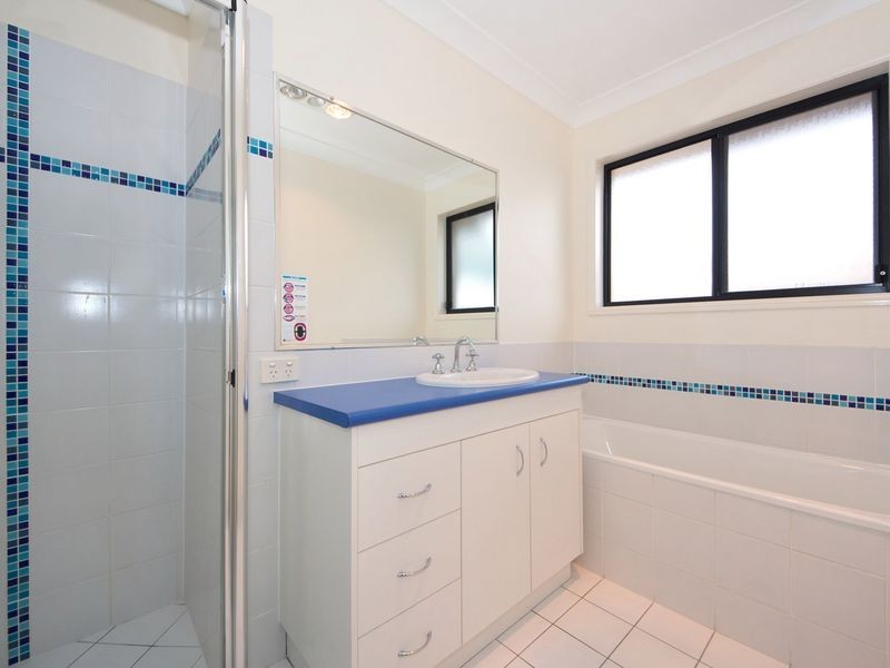 12 Reeders Street, Sandstone Point QLD 4511