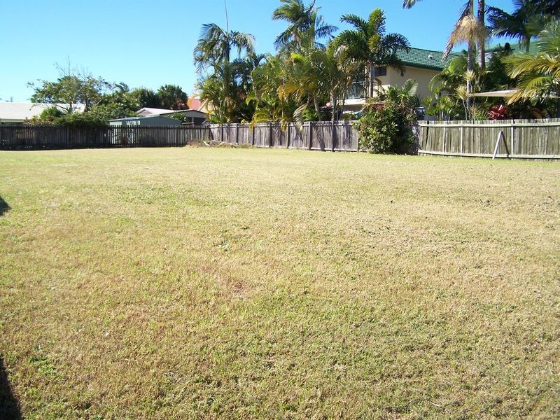 3 Gordon Crescent, Sandstone Point QLD 4511