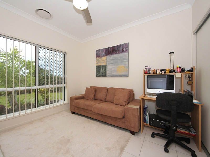 8 Whitehaven Place, Banksia Beach QLD 4507