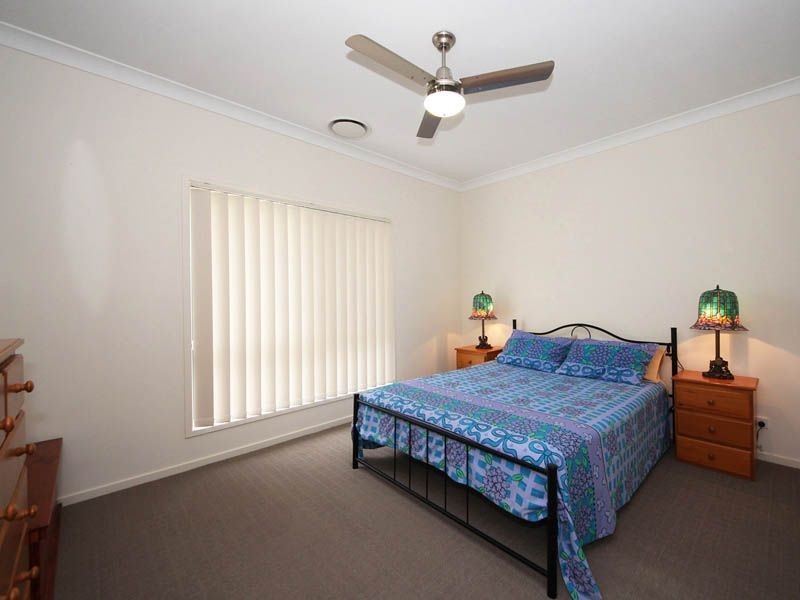 8 Whitehaven Place, Banksia Beach QLD 4507
