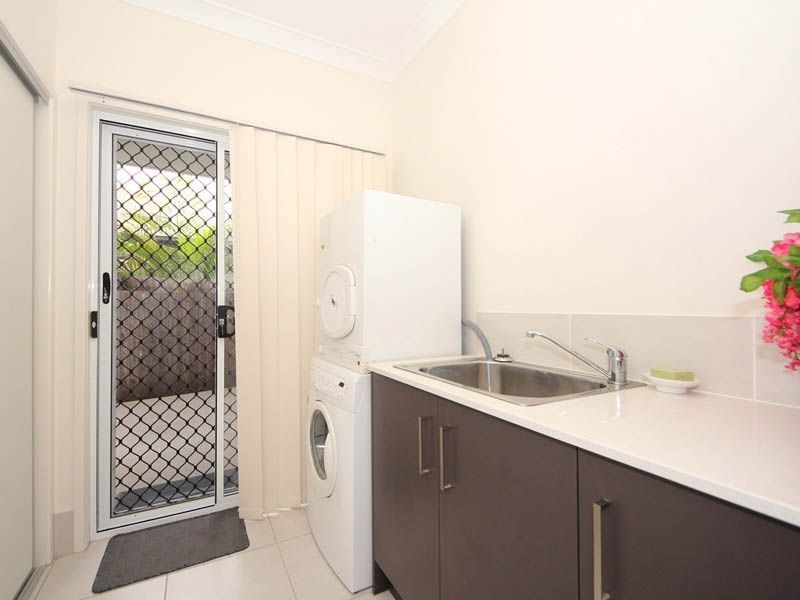 8 Whitehaven Place, Banksia Beach QLD 4507