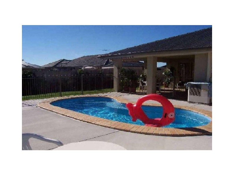 Sandstone Point QLD 4511