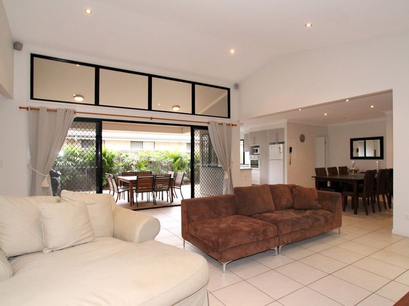 32 Aird Street, Sandstone Point QLD 4511