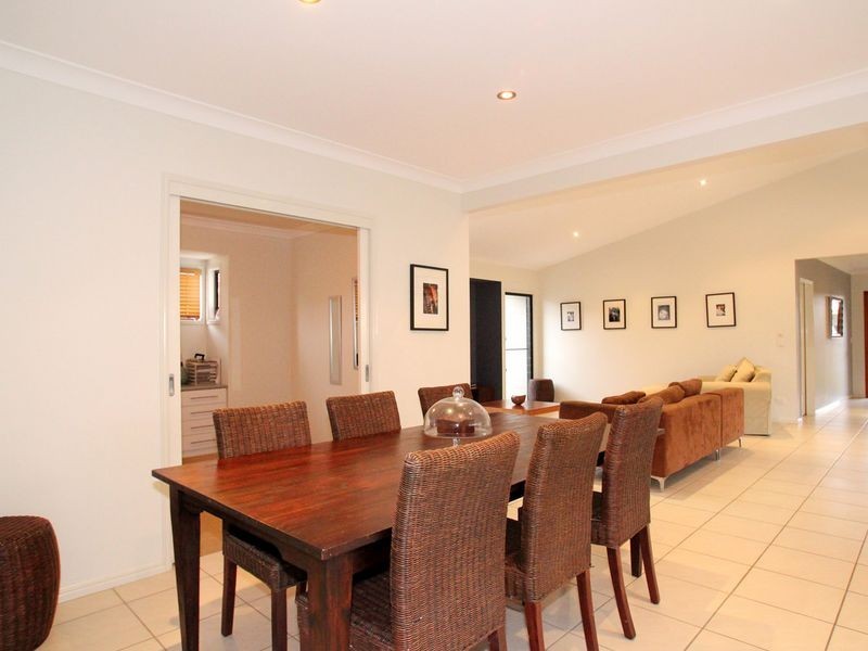 32 Aird Street, Sandstone Point QLD 4511