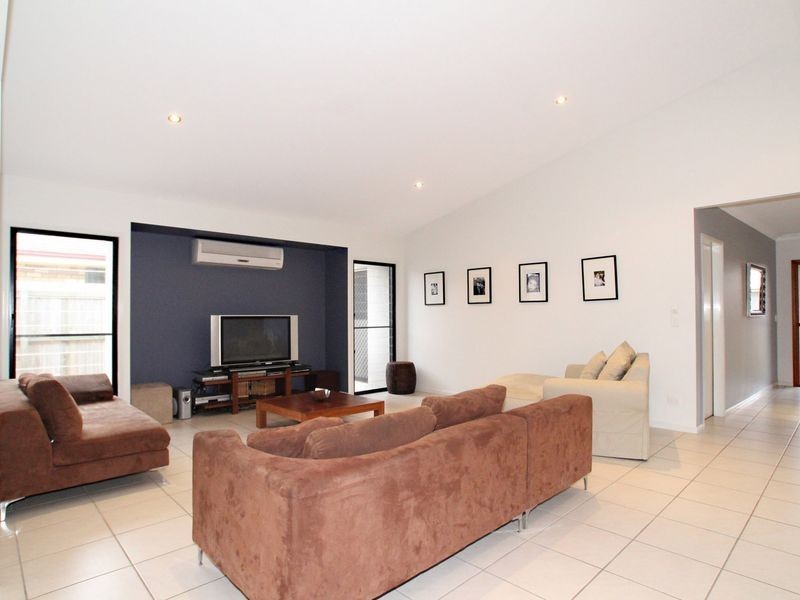 32 Aird Street, Sandstone Point QLD 4511