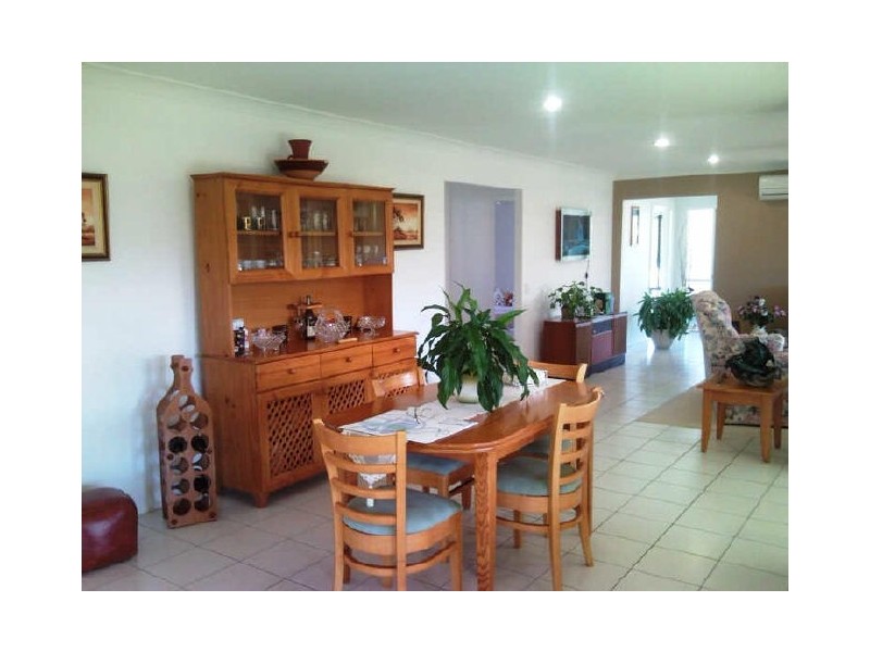 15 Myora Place, Sandstone Point QLD 4511