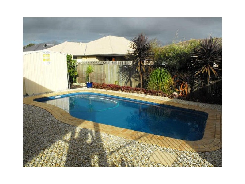 Sandstone Point QLD 4511