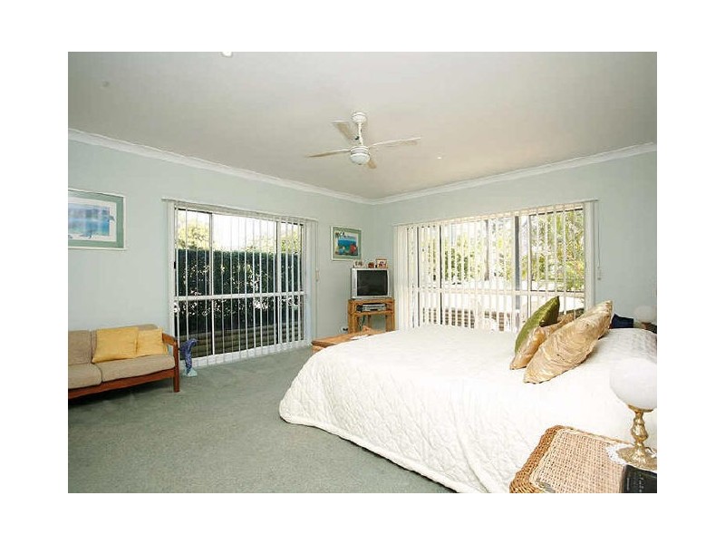 18 Jodi Close, Ningi QLD 4511