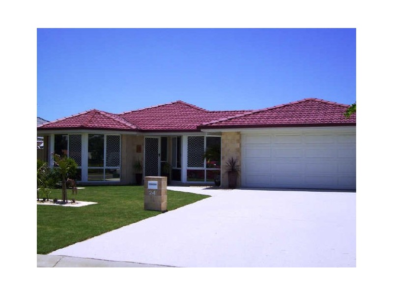 24 Middle Cove, Sandstone Point QLD 4511