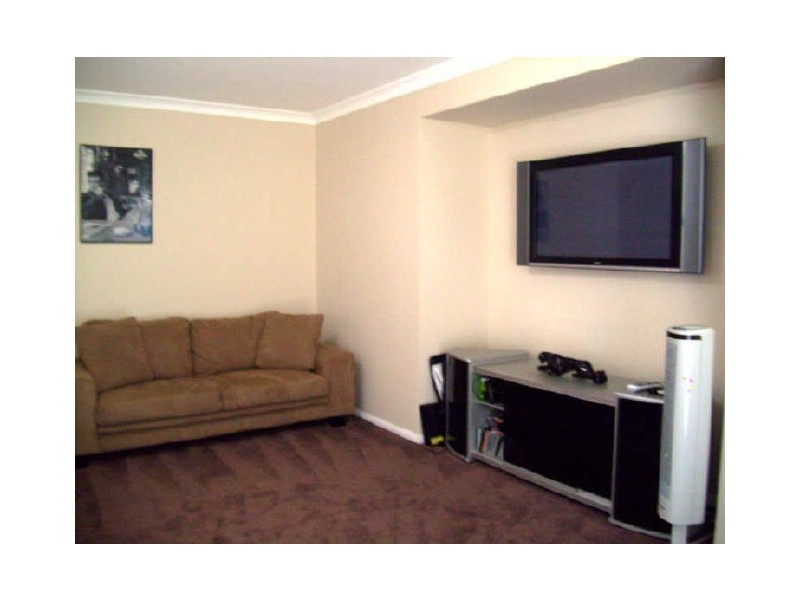 24 Middle Cove, Sandstone Point QLD 4511