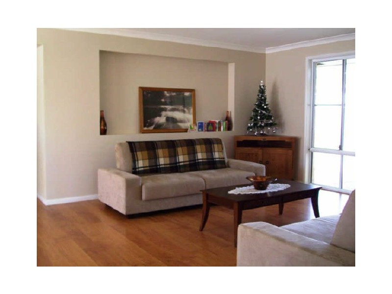 24 Middle Cove, Sandstone Point QLD 4511