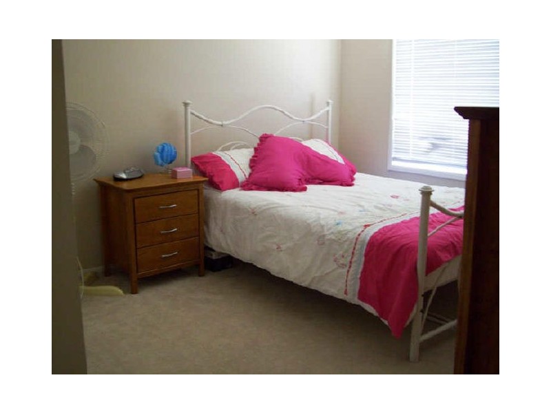 24 Middle Cove, Sandstone Point QLD 4511