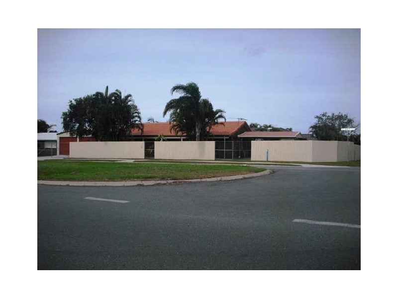 2 Clark Terrace, Sandstone Point QLD 4511