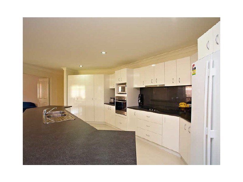 34 Kooringal Way, Sandstone Point QLD 4511
