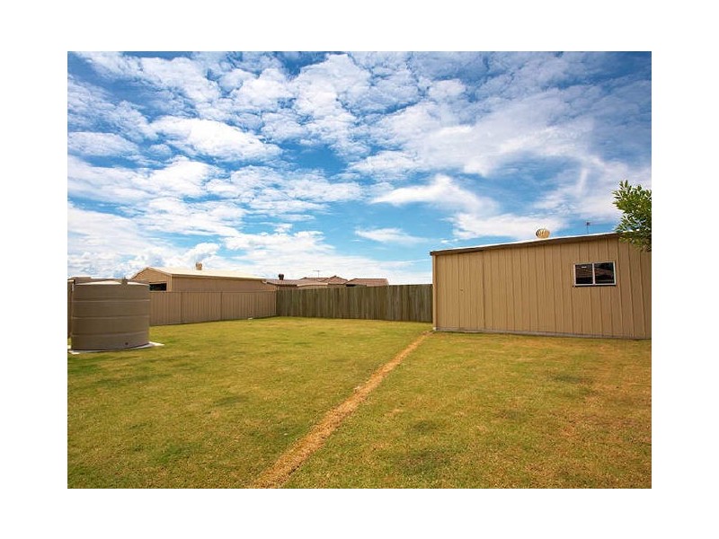 34 Kooringal Way, Sandstone Point QLD 4511