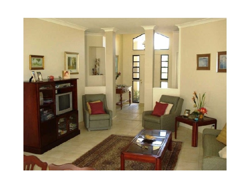 7 Avalon Street, Sandstone Point QLD 4511