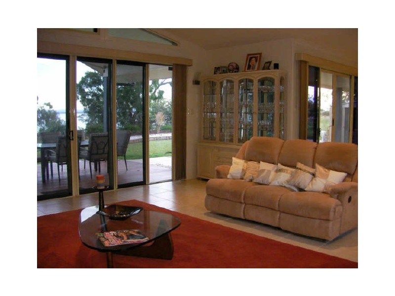 Sandstone Point QLD 4511