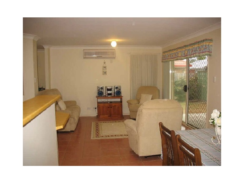 5 Clovelly Place, Sandstone Point QLD 4511