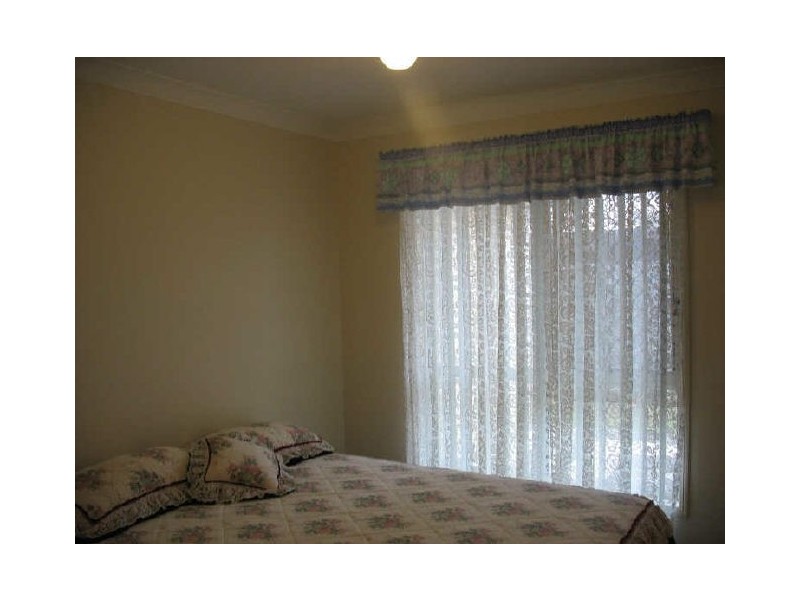 5 Clovelly Place, Sandstone Point QLD 4511