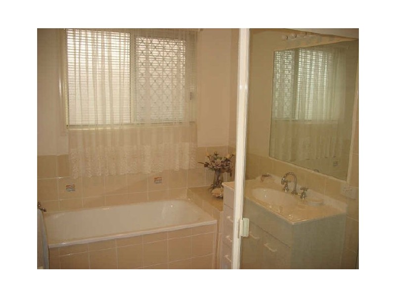 5 Clovelly Place, Sandstone Point QLD 4511