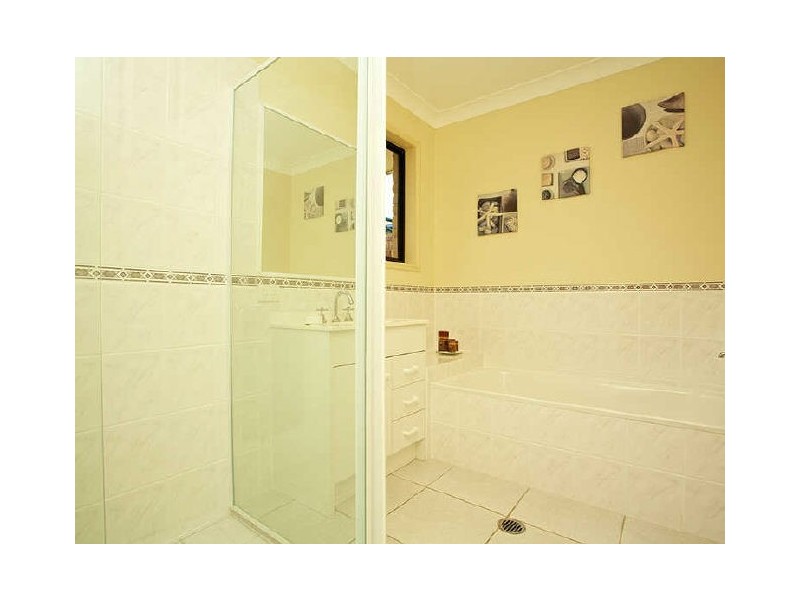 10 Tallow Ct, Sandstone Point QLD 4511