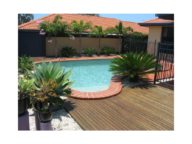 4 Seaforth Street, Sandstone Point QLD 4511