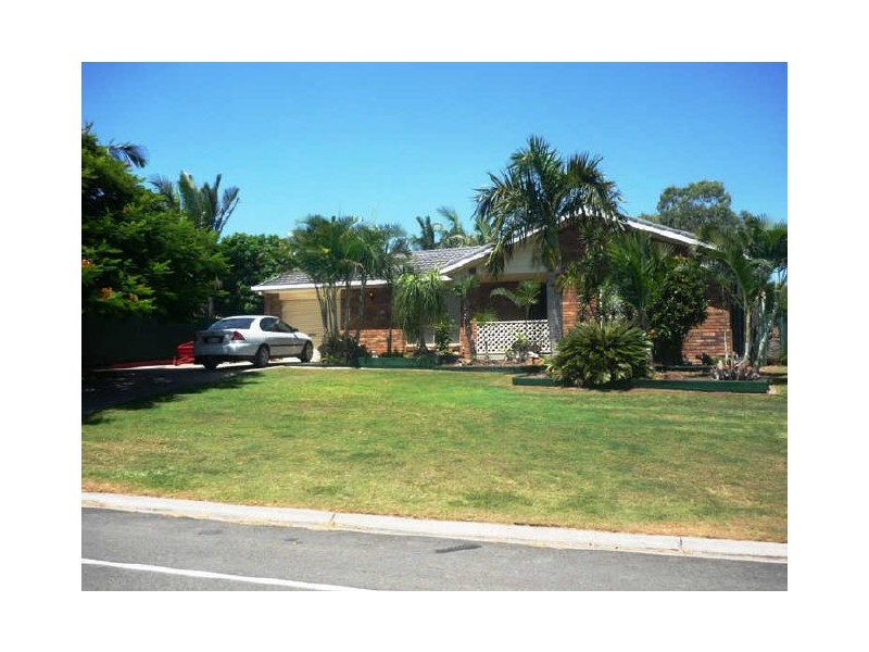 44 Lachlan Crescent, Sandstone Point QLD 4511