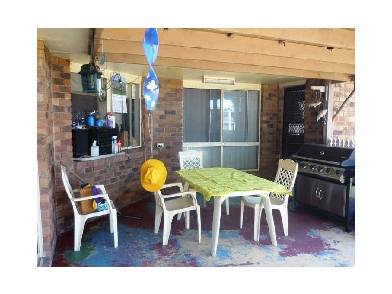 44 Lachlan Crescent, Sandstone Point QLD 4511