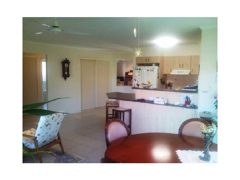 8 Rushcutters Court, Sandstone Point QLD 4511
