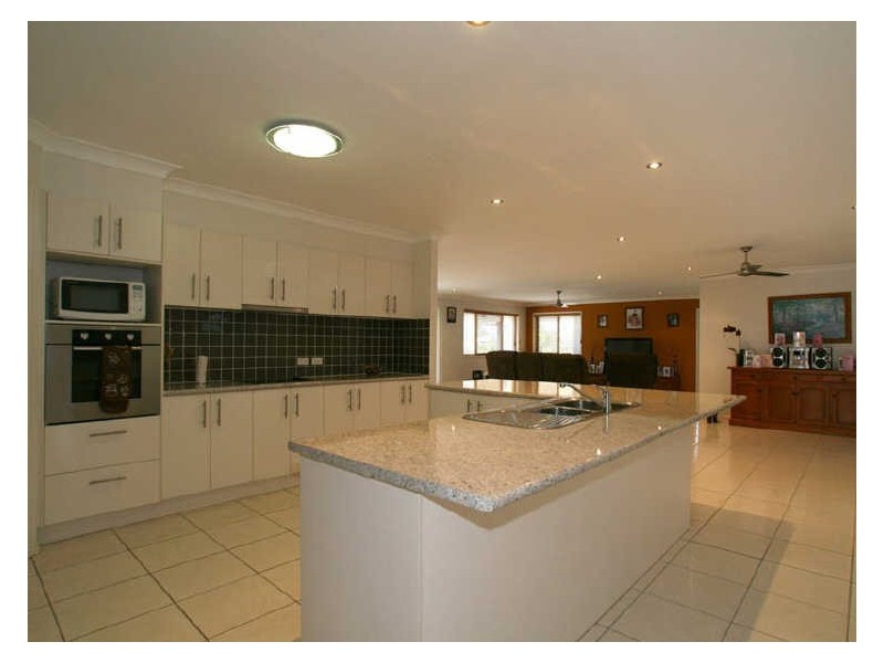 30 Gecko Place, Ningi QLD 4511