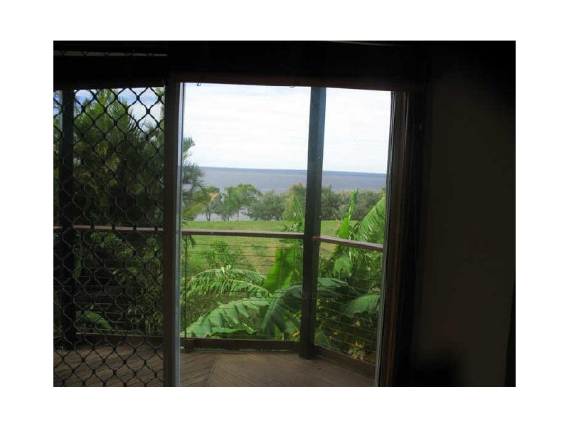 Sandstone Point QLD 4511