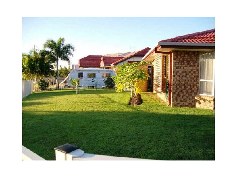 1 Bayswater Court, Sandstone Point QLD 4511