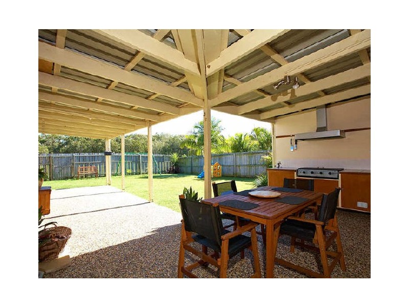 Sandstone Point QLD 4511