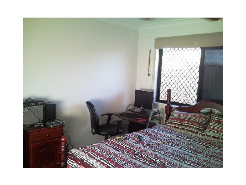 98 Carpenter Way, Sandstone Point QLD 4511