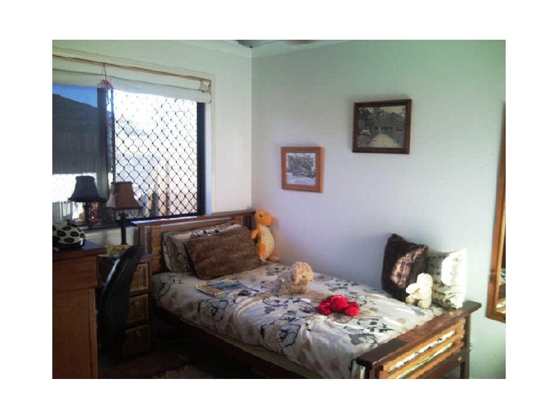 98 Carpenter Way, Sandstone Point QLD 4511