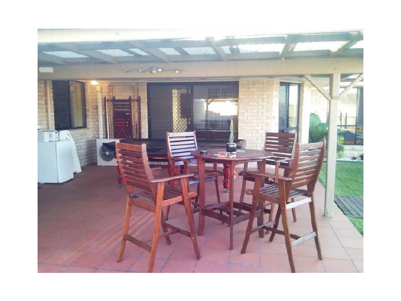 98 Carpenter Way, Sandstone Point QLD 4511