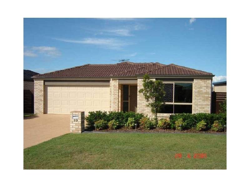 39 Eimeo Place, Sandstone Point QLD 4511