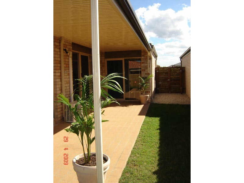 39 Eimeo Place, Sandstone Point QLD 4511